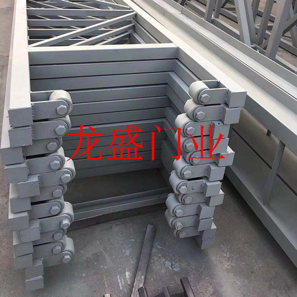 噴砂房雙層簾布堆積門